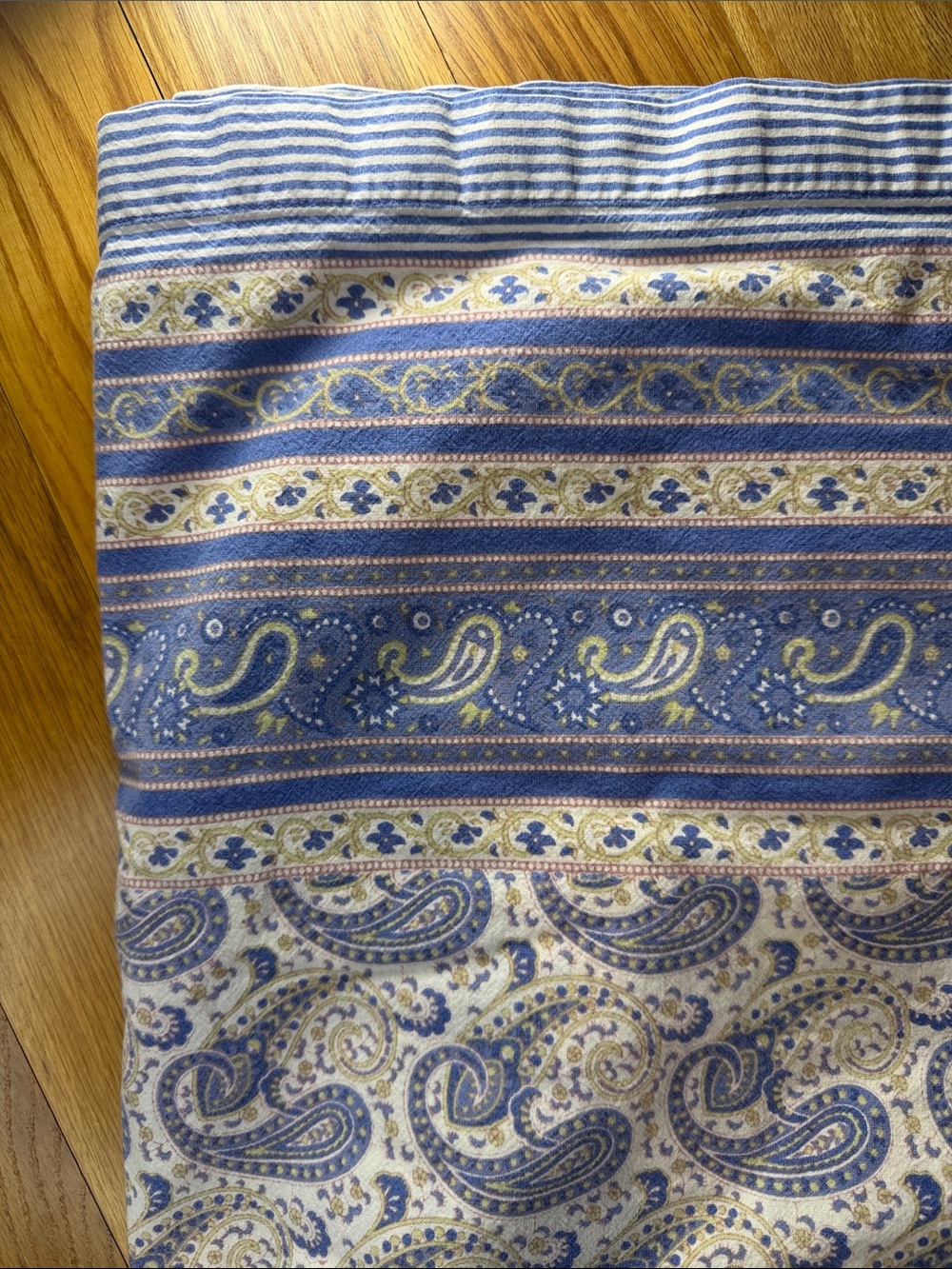 Williams Sonoma Blue Paisley Cotton Tablecloth 70 x 108